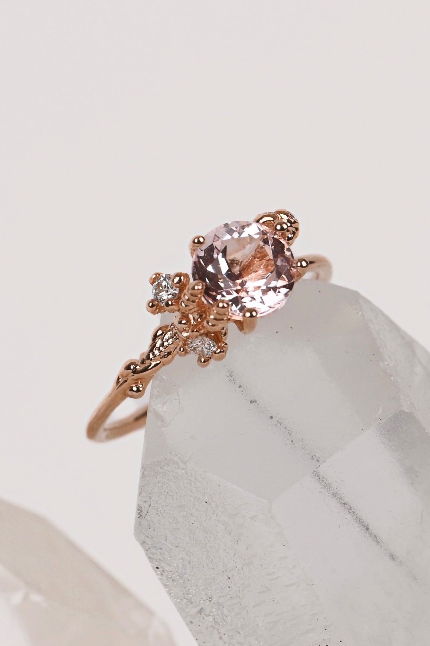 14k Red Gold Ring with Morganite and Brilliants  – Frėja