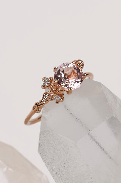 14k Red Gold Ring with Morganite and Brilliants  – Frėja