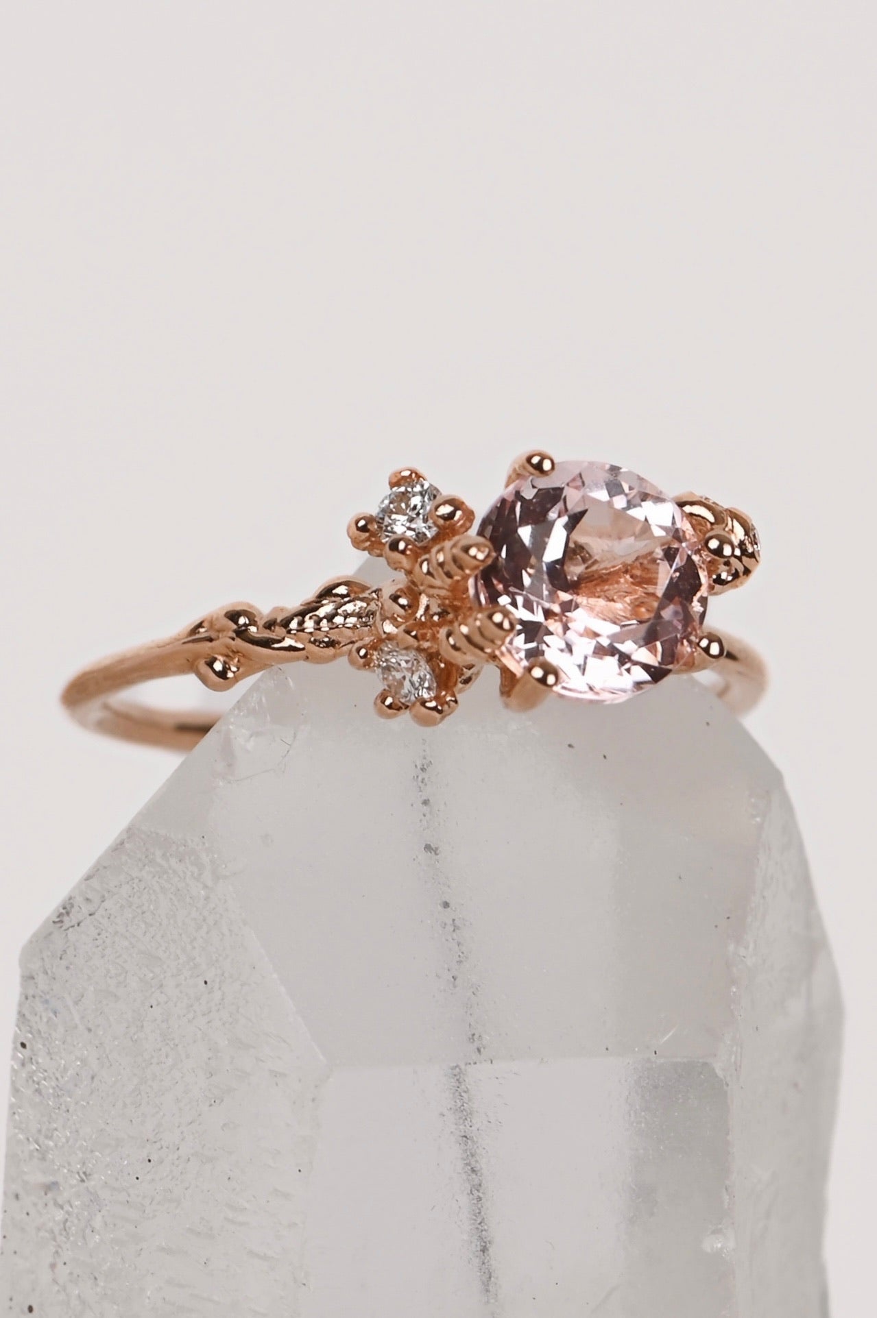14k Red Gold Ring with Morganite and Brilliants  – Frėja