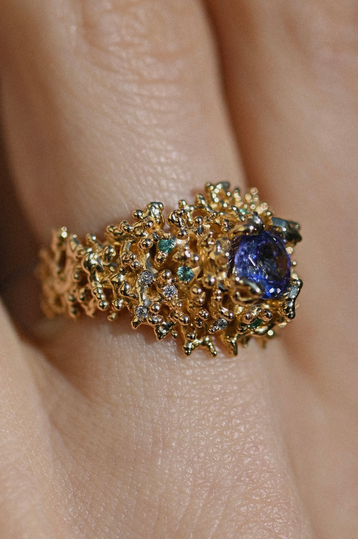 18k Yellow Gold Ring with Diamonds, Paraiba, Tanzanite – Royal Mountain