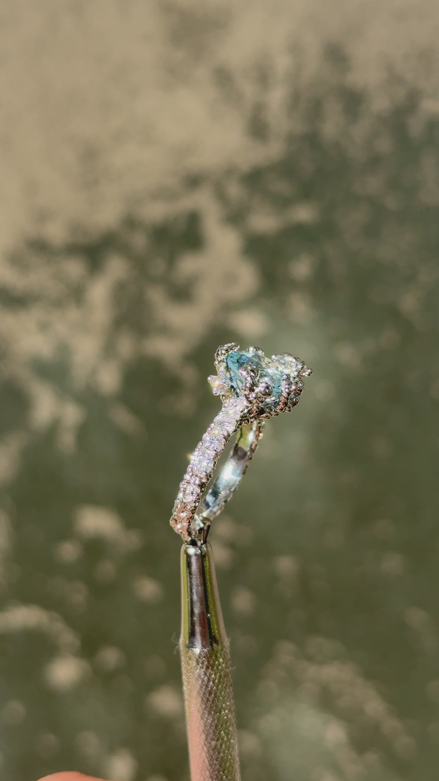 18k White Gold Ring with Aquamarine and Brilliants  – Courage to know your Heart
